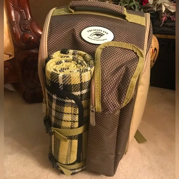 Picnic Basket Backpack - Picture 1 of 9